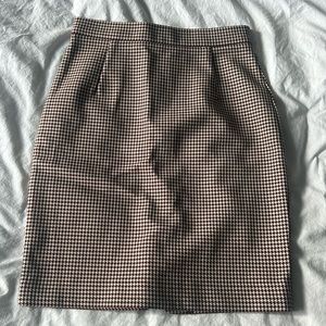 H&M skirt - size 2 - never worn